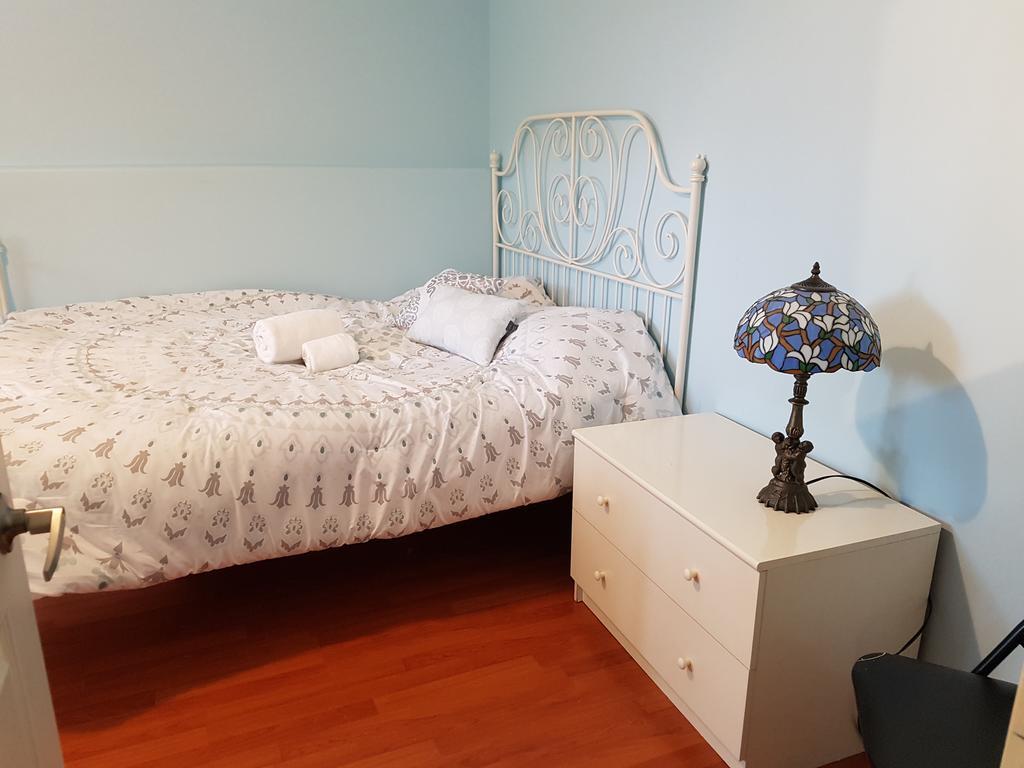 Burris Guest House Burnaby Bagian luar foto